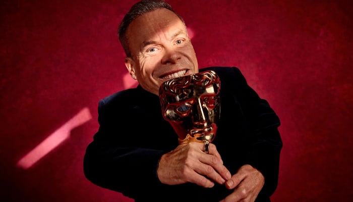 Harry Potter star Warwick Davis remembers Val Kilmer as leader